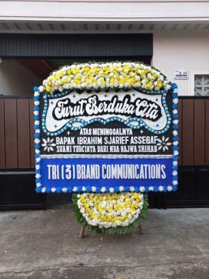 Papan Bunga Duka di Sajad